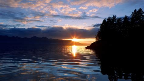 Five ways to enjoy Alaska's midnight sun: Travel Weekly