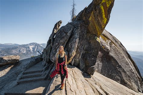 Hiking Moro Rock in Sequoia National Park - The Break of Dawns