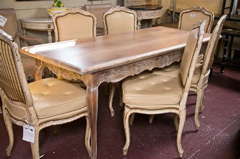 French Provincial Style Dining Table | 1stdibs.com | Dining table ...