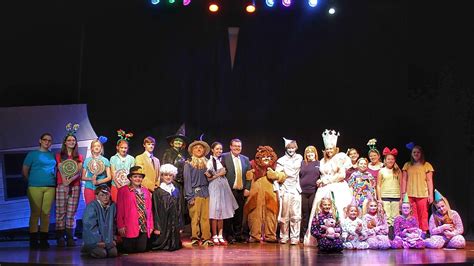 Wizard of OZ full cast Full Cast, It Cast, Wizard Of Oz, Dorothy ...