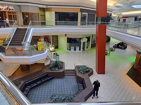 A love song for Lakeforest Mall – Greater Greater Washington