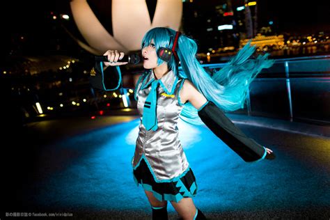 Hatsune Miku : LIVE CONCERT by vividplus on DeviantArt