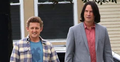 Keanu Reeves Reunites with Alex Winter on Set of Bill and Ted 3: See ...