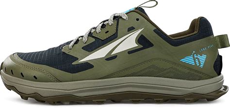 Best Hiking Shoes for Flat Feet - The Wilderness Traveler