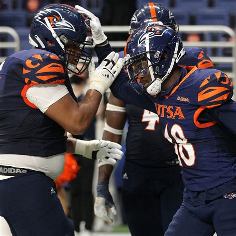 UTSA Football Uniforms | Christopher Muñoz