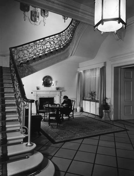 Irish Embassy, 17 Grosvenor Place, Belgravia, London: the entrance hall ...