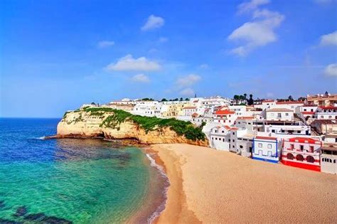 10 Secluded Beaches In Lisbon With Stunning Landscapes!