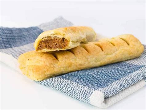 Vegan sausage rolls - just like Gregg's :: Exceedingly vegan