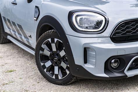 MINI Launches New Accessories For The Cooper S Countryman ALL4 | Carscoops