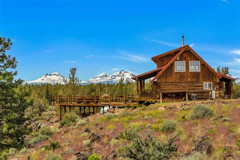 Property Watch: This Hand-Scribed Log Cabin in Sisters Comes with an ...