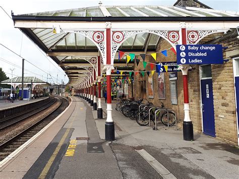 Platform 2 at Skipton station © Stephen Craven :: Geograph Britain and ...