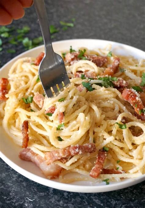 Easy Bacon Carbonara Pasta Recipe - My Gorgeous Recipes