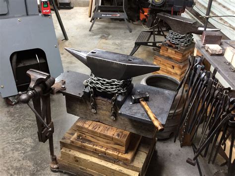 Anvil stand | Blacksmithing, Anvils, Blacksmith shop