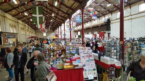 South Molton Pannier Market | Over 70 Stalls to Browse!