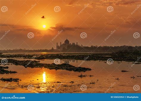 Sunrise Yamuna River and Taj Mahal Stock Image - Image of vibrant ...