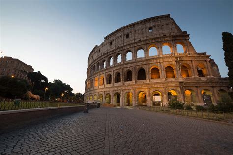 Moonlight Tour: Amazing Night Walking Tour of Colosseum with ...