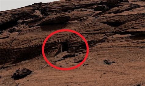 NASA’s Curiosity Rover Spots a “Doorway” on Mars