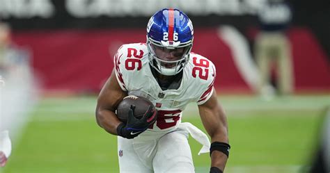 Saquon Barkley Not Ruled Out for Giants vs. 49ers by HC Daboll Despite ...