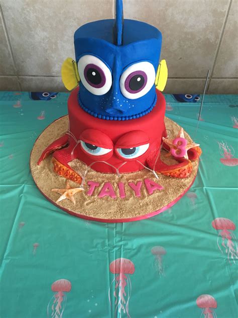 Dory & Hank cake | Dory birthday cake, Dory birthday, Dory birthday party