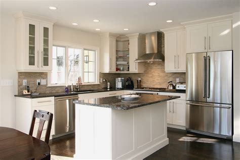 L Shaped Kitchens With Island - Unusual Countertop Materials