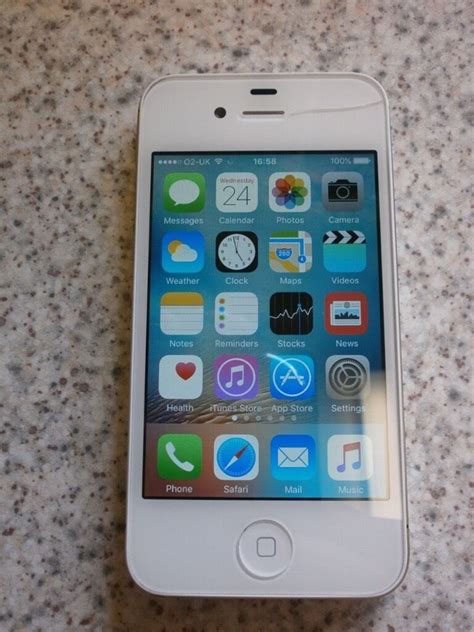 Apple iPhone 4s - 16GB - White | in Grimsby, Lincolnshire | Gumtree