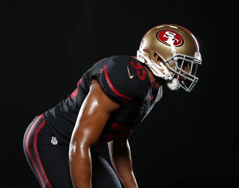 49ers officially unveil black, red and gold alternate uniform for 2015 ...