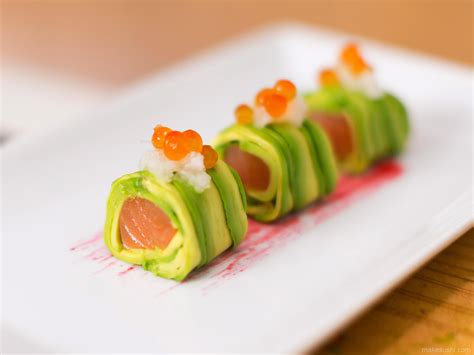 Salmon Avocado Roll : r/sushi