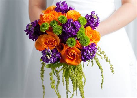 Savvyish.com is For Sale | BrandBucket | Orange wedding flowers, Simple ...