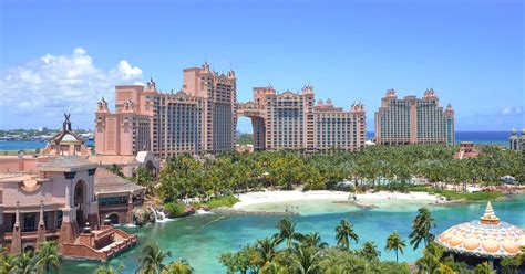 Why you must visit Atlantis Paradise Island in Nassau Bahamas