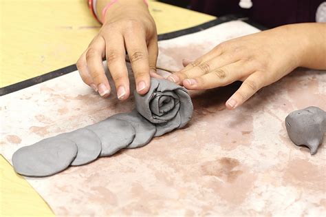 smART Class: Clay Roses for Mother's Day