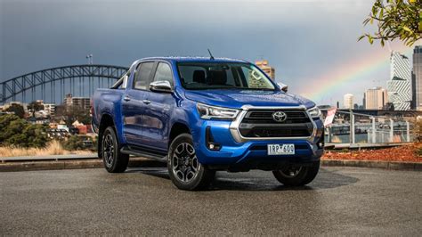 2021 Toyota HiLux SR5 4X4 dual-cab review - Drive