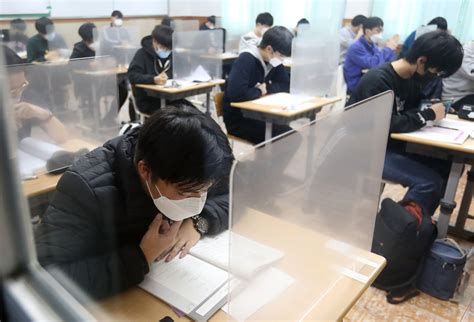 South Korea Toughens Measures as Virus Spreads Among Teens - The New ...