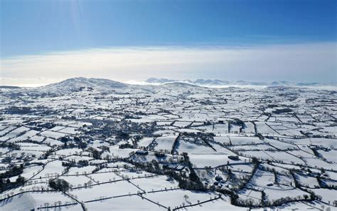 In pictures: Northern Ireland hit by heavy snowfall | UTV | ITV News