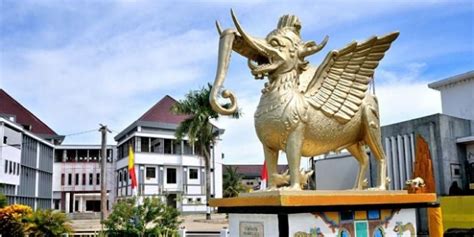 Legenda Museum Mulawarman dan Museum Kayu Tenggarong Halaman 1 ...