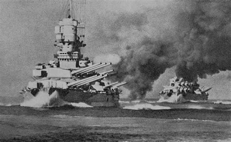 Italian battleships Vittorio Veneto and Littorio firing during WWII ...