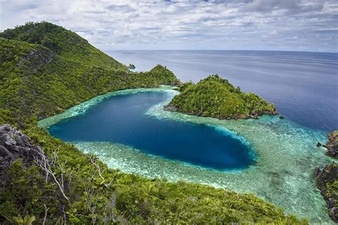 5 Tempat Wisata di Papua ini Menarik untuk Dikunjungi, Yuk Kesana!