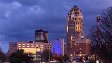 Downtown Des Moines Marriott Lighting Timelapse - YouTube