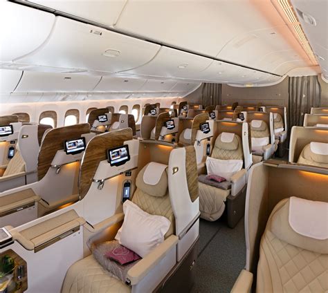 Emirates unveils new business class layout for their Boeing 777-200LR ...