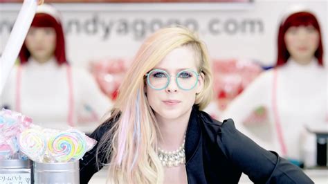 Hello Kitty {Music Video} - Avril Lavigne Photo (38714607) - Fanpop