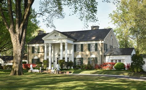 Elvis Presley's Graceland VIP Tour with airplane access | musement