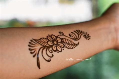 Simple Small Mehndi Designs That You Will Love - Get Inspired Now!