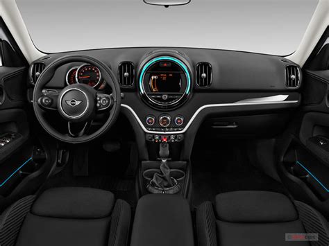 2017 MINI Cooper Countryman Interior | U.S. News & World Report