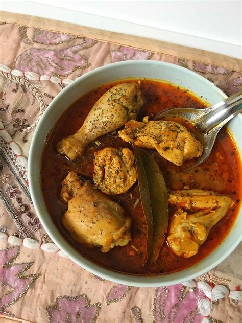 Chicken Salan Recipe | Pakistani Chicken Curry | Murghi Ka Shorba ...