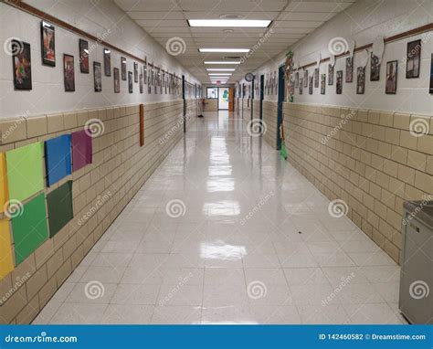 Elementary School Hallway editorial photography. Image of hallway ...