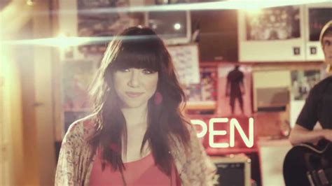 Carly Rae Jepsen - Call Me Maybe (Video Oficia- lyrics) - YouTube