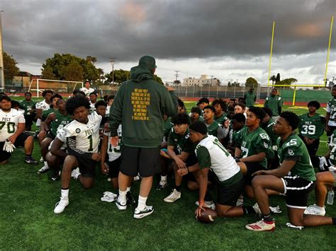 Long Beach Poly football hopes experience leads to CIF State ...