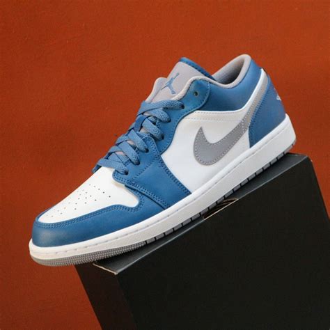 Air Jordan 1 Low "True Blue" 2023, Men's Fashion, Footwear, Sneakers on ...