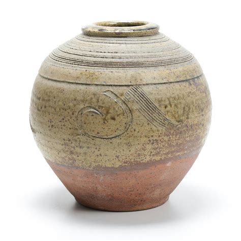 Bernard Leach Studio Pottery Vase | EBTH