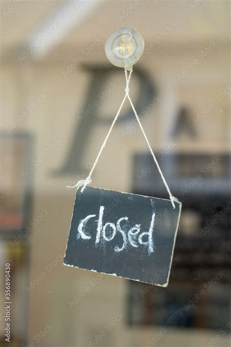 Closed shop sign Stock Photo | Adobe Stock