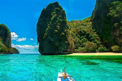 El Nido Island Hopping Tour A: Triphobo